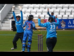 140821_272-Mithali Raj-Ind-out ct Taylor